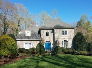 1671 8th Street Dr NW, Hickory, NC 28601