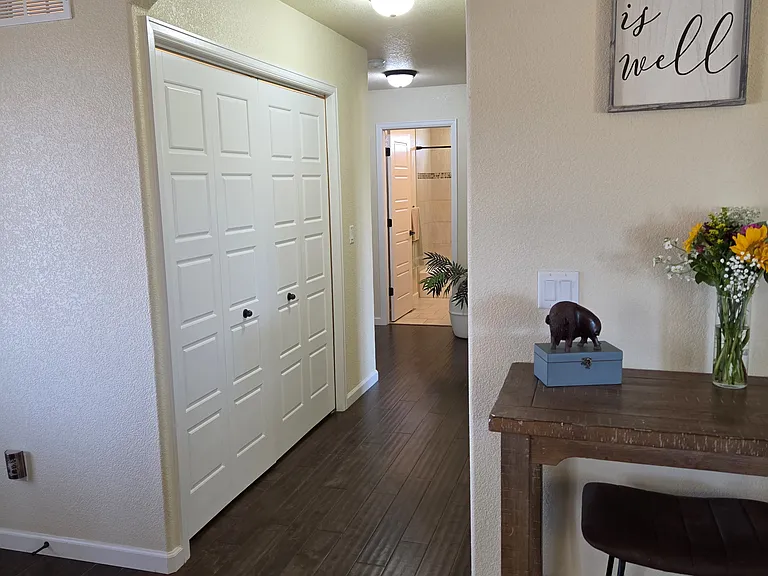 438 N Mitford Dr — Photo 7