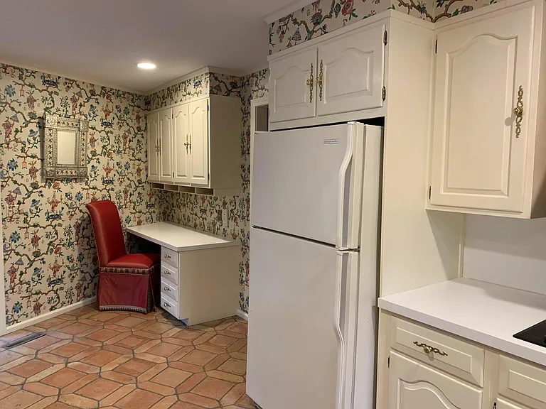 208 Tanglewood Dr — Photo 29