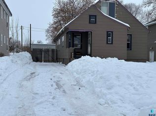 805 N Duluth Ave, Sioux Falls, SD 57104