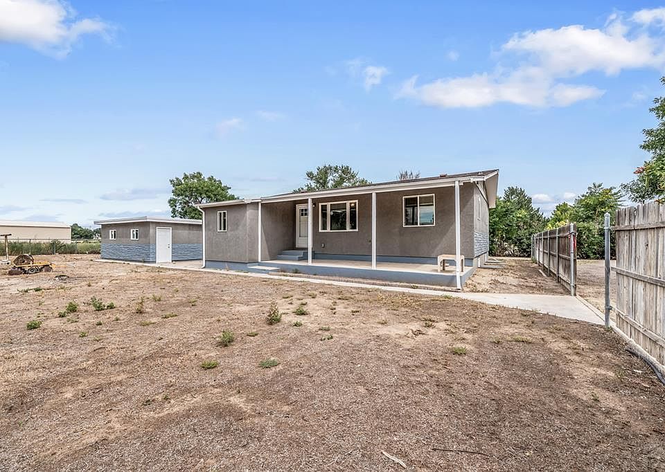 1st image of 945 29th Ln