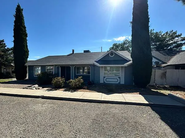 3101 N Robert Rd