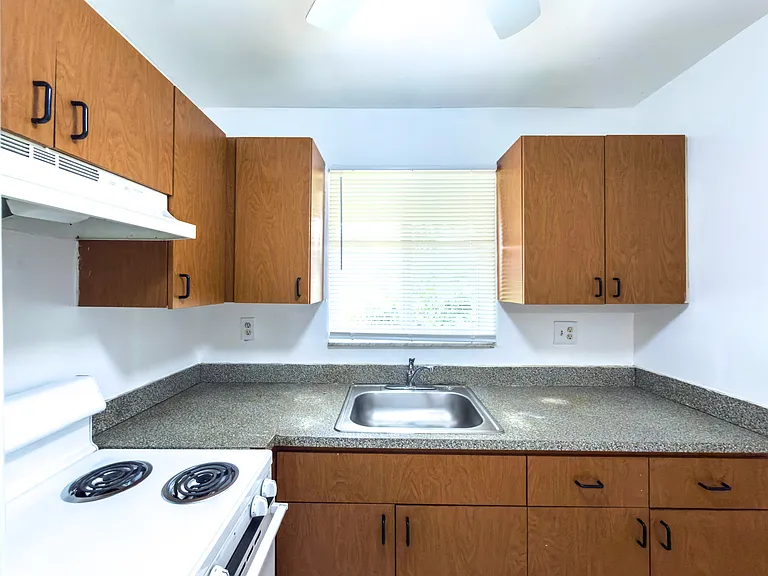 4109 Riverside Dr — Photo 14