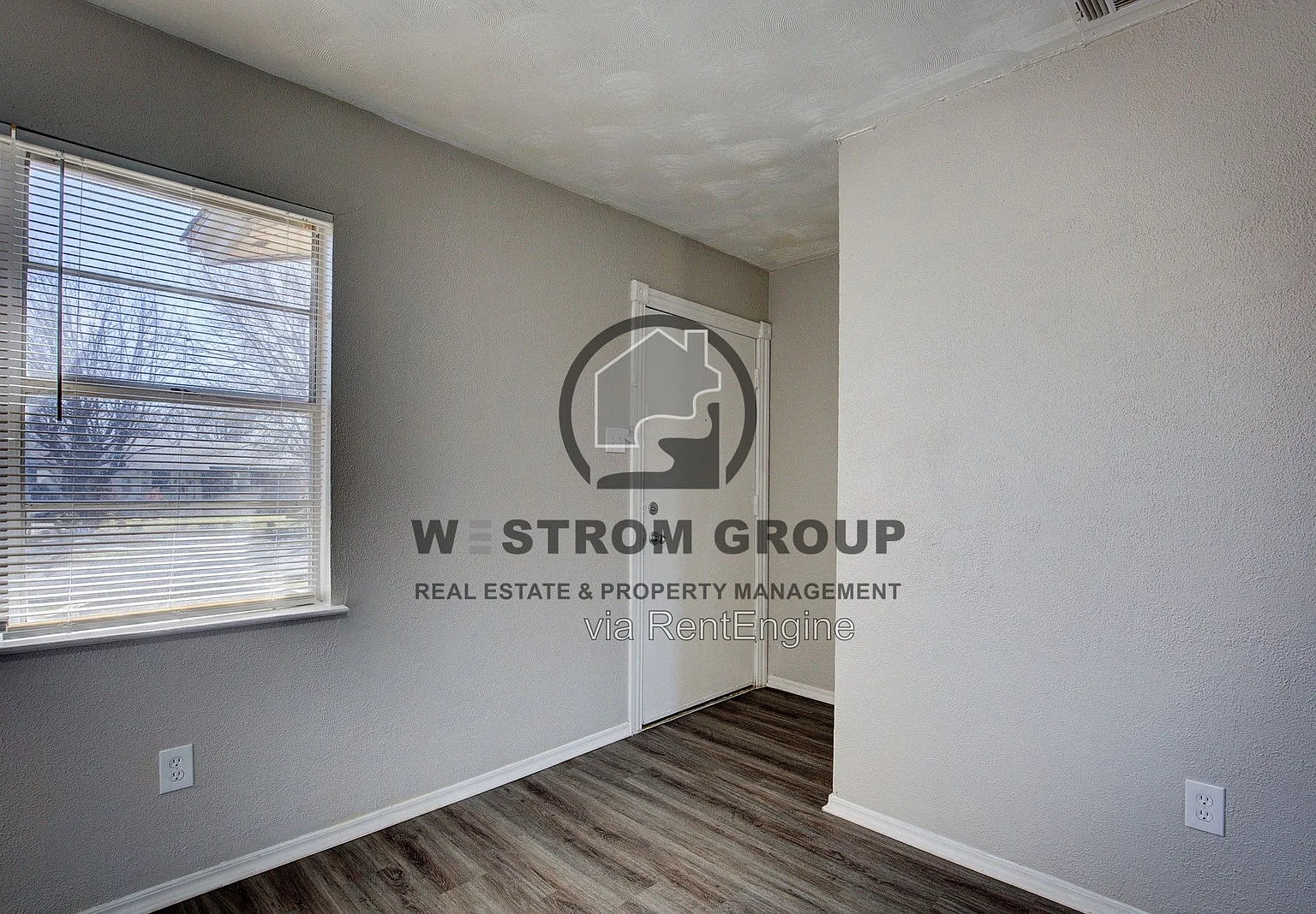 3 bed, 1.0 bath, 999 sqft, $1,695 — Photo 4