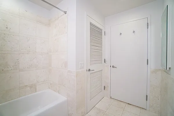 Sold by Renetta Real Estate | media 35