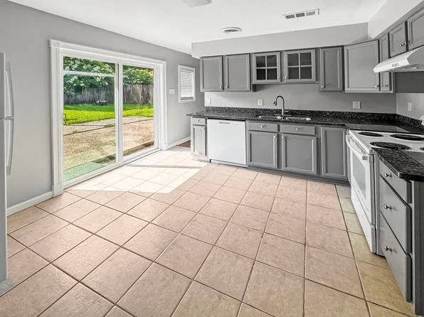 769 Lander St, Westwego, LA 70094