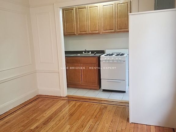 4th image of 8622 98th St APT 1A