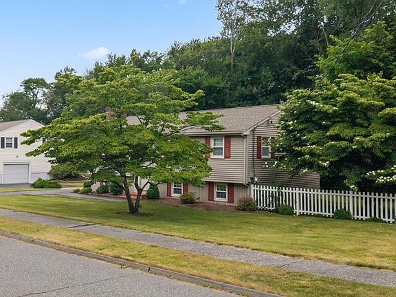 2nd image of 28 Ladyslipper Dr