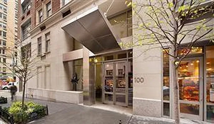 Sold by R New York | media 30