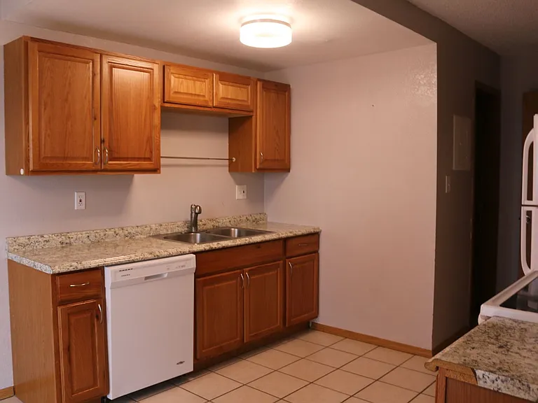 1342 Firefly Cir — Photo 5