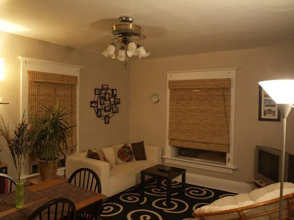 100 Delhi St #2