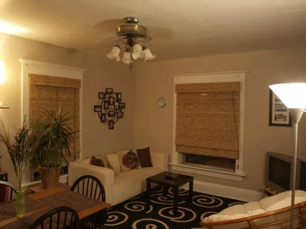100 Delhi St #2, Guelph, ON N1E 4J8