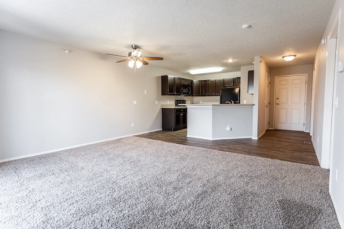 Building Photo - Royal Oak Apartments