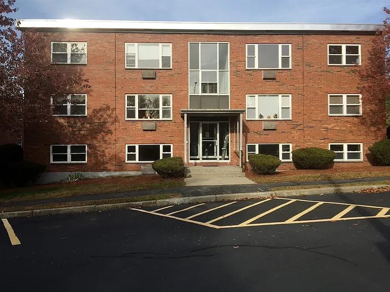 1105 Lexington St #9 — Photo 22