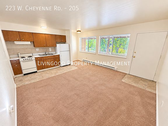 5th image of 223 W Cheyenne Rd #205
