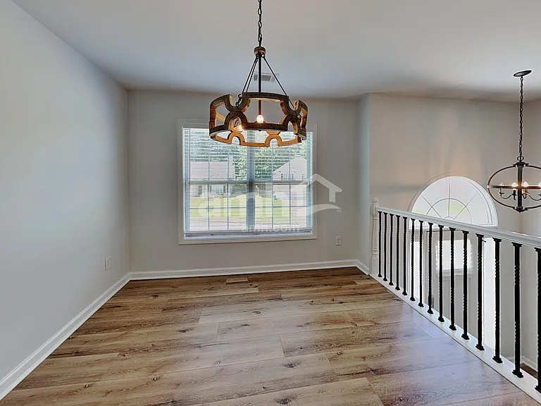 5075 Roxton Ln — Photo 5