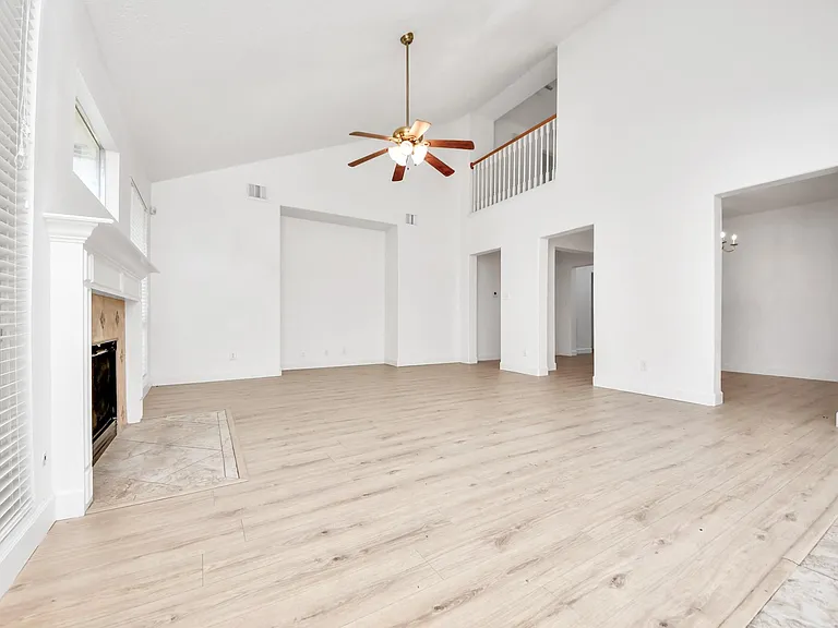 13515 Scarab Dr — Photo 12