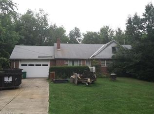 1649 Bell Rd, Chagrin Falls, OH 44022