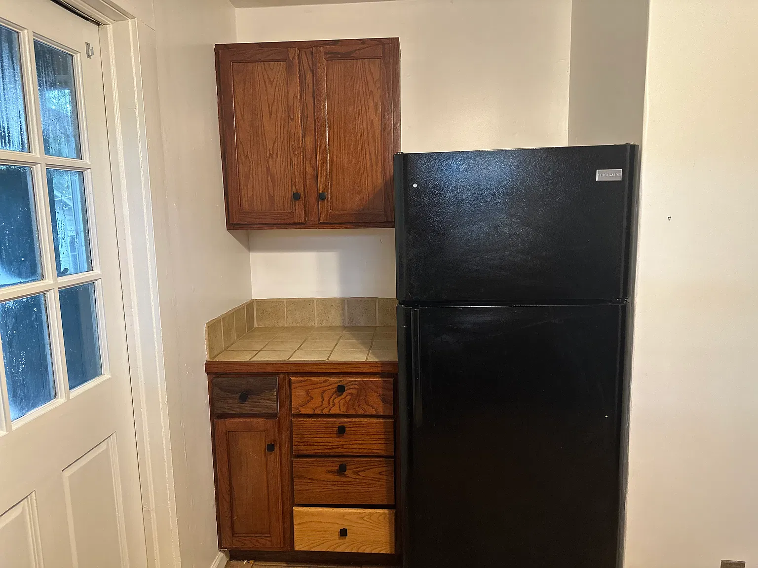 2 bed, 744 sqft, $1,100 — Photo 4