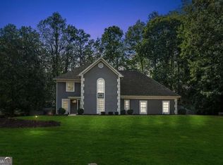 1210 Swan Mill Ct, Suwanee, GA 30024
