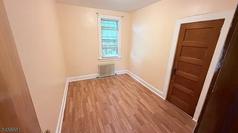 4 bed, 1.5 bath, 1510 sqft, $3,400 — Photo 3