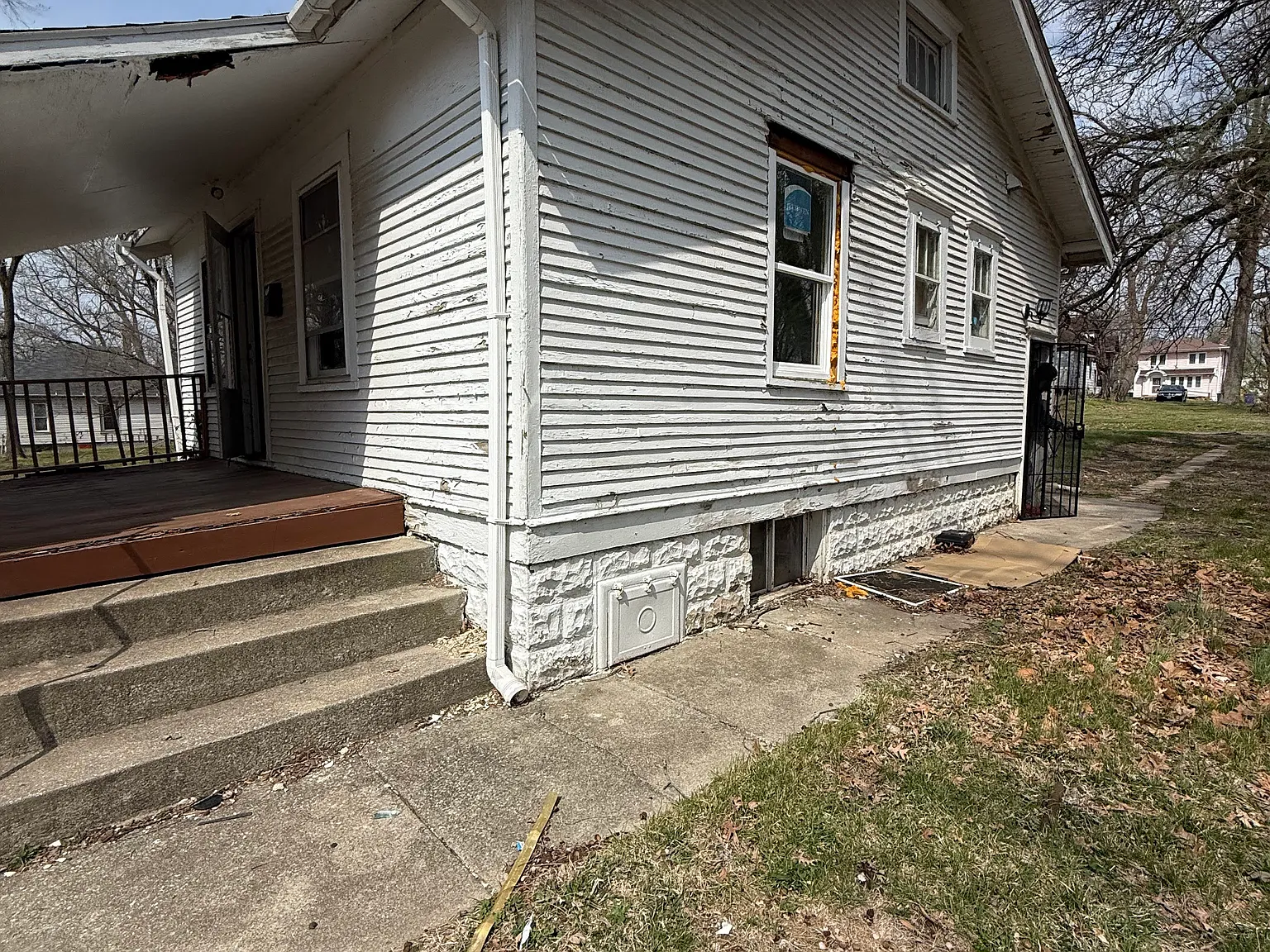 3 bed, 624 sqft, $788 — Photo 1