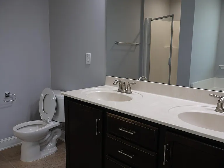1328 Lowenstein St — Photo 27