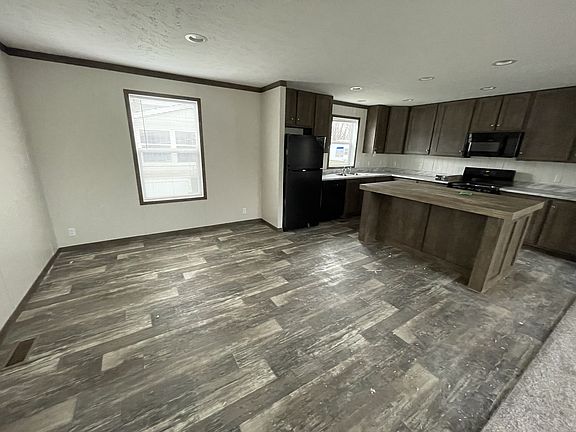 2nd image of 165 S Opdyke 176 #176