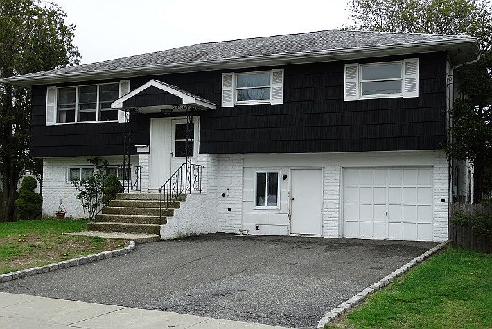 1st image of 24 1st Ave