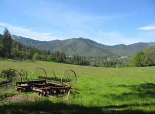 720 Dunlap Rd, Jacksonville, OR 97530