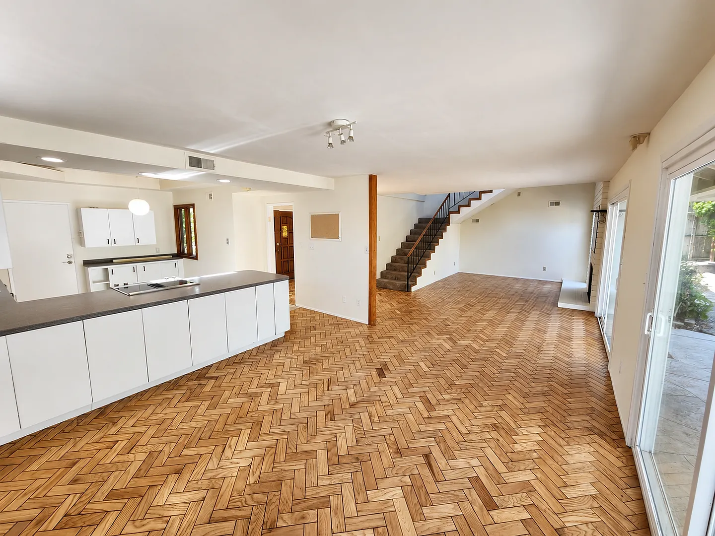 University City - Two Story House - Two Car Garage - 2589 S.F. - 4+ Bedrooms, 2.5 Baths — Photo 4