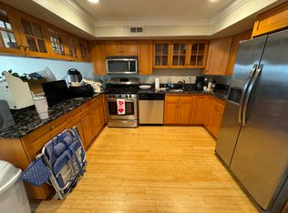 668 E Broadway #2, Boston, MA 02127