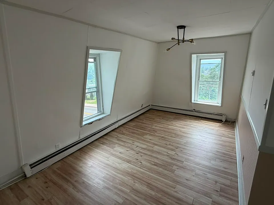 79 W Main St #3