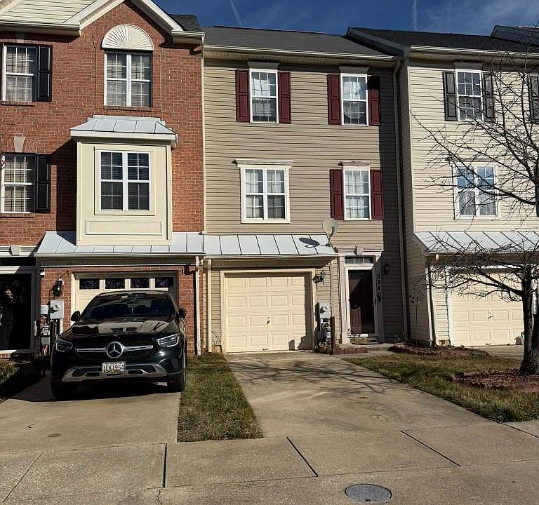 2nd image of 9540 Branchleigh Rd