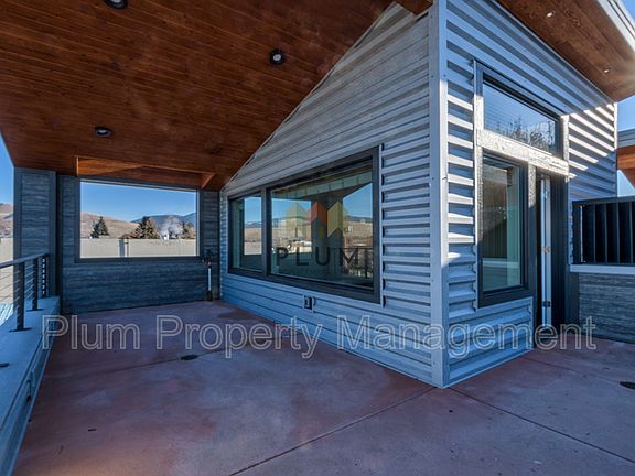 5th image of 1613 Montana St #2