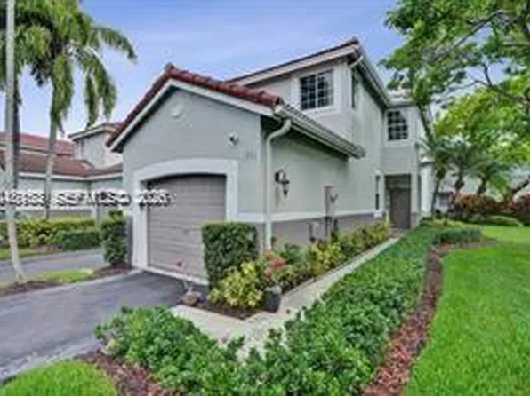 3901 San Simeon Ln, Weston, FL 33331