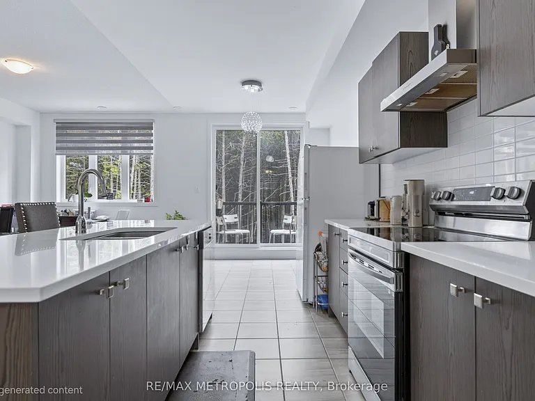 132 Blue Forest Cres — Photo 14