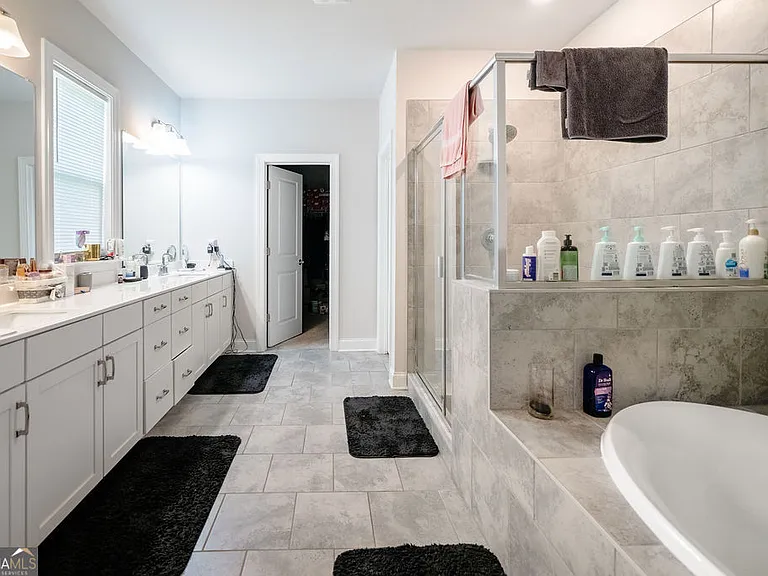 337 Caledonia Ct — Photo 11