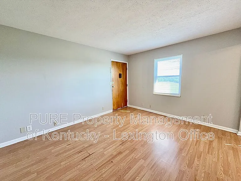 1517 Steadmantown Ln #1-4 — Photo 4