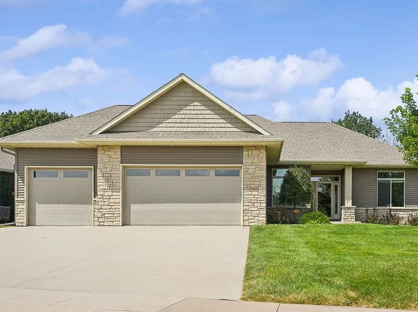 985 Lincolnshire Pl, Coralville, IA 52241