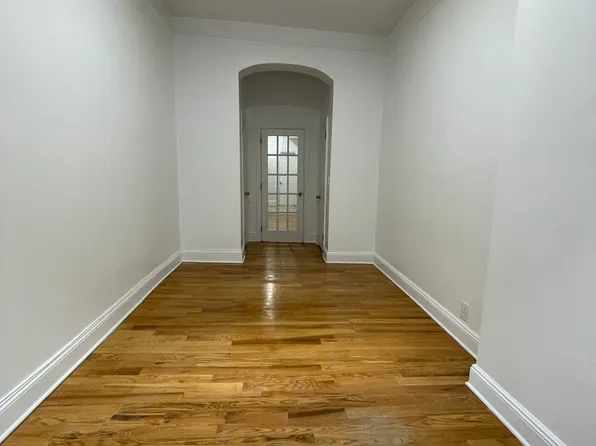 311 West 55th Street image 1 of 6