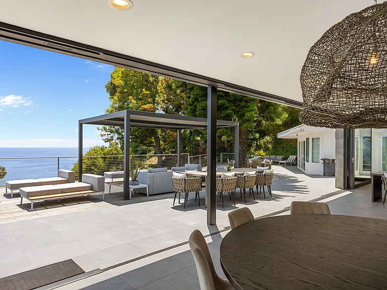 Stylish and contemporary furnishings throughout the home.