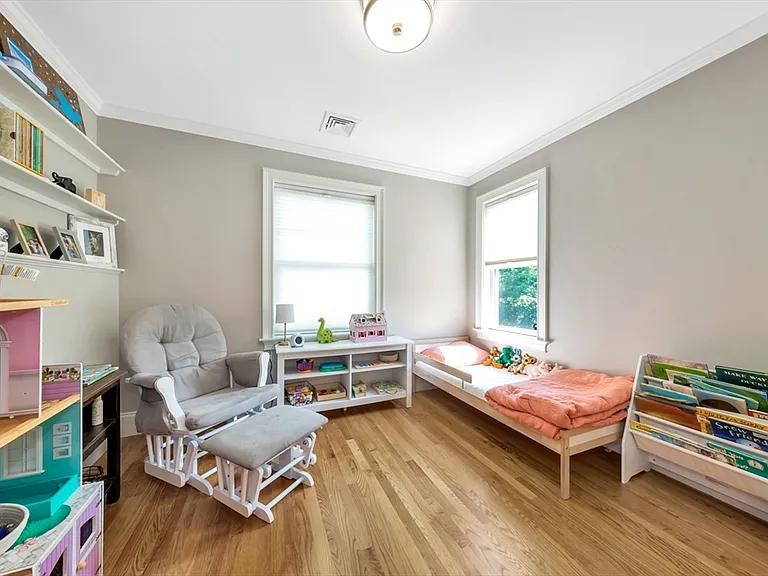 68 Woburn St #68 — Photo 16