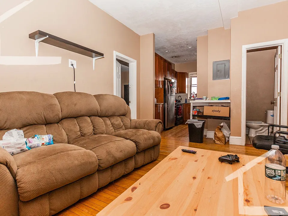 31 Glenville Ave #5R