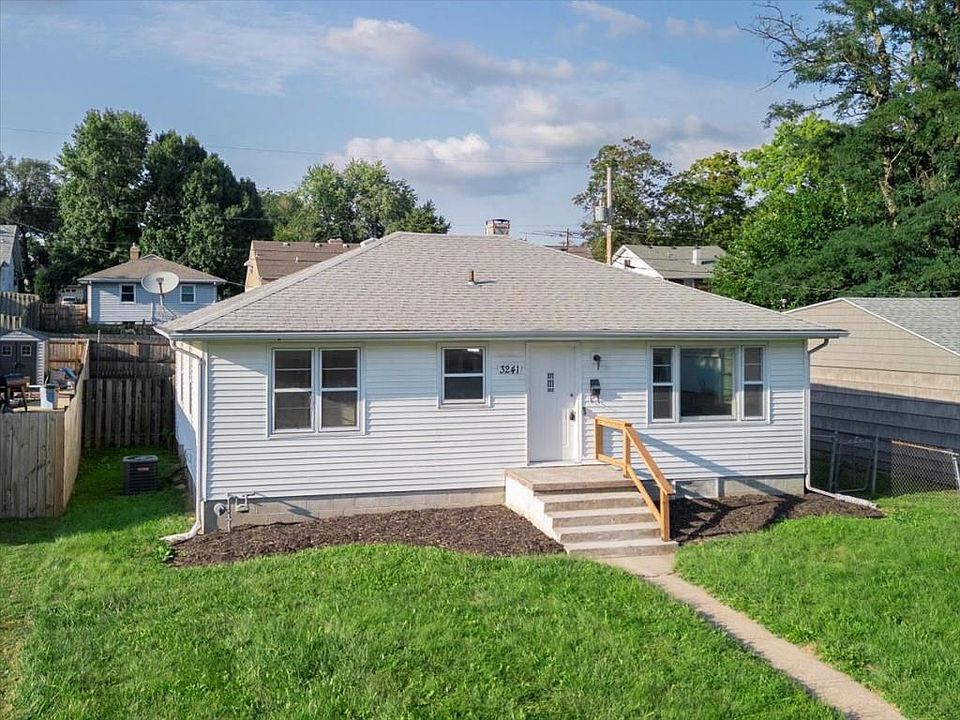 1st image of 3241 Sacramento St