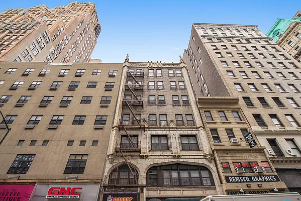 Rented by Keller Williams NYC | media 13