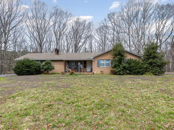 1636 Chrisco Rd W, Seagrove, NC 27341