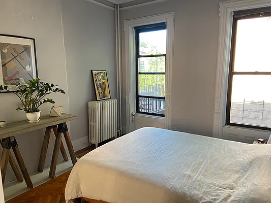 Rented by Garfield Realty  | media 8