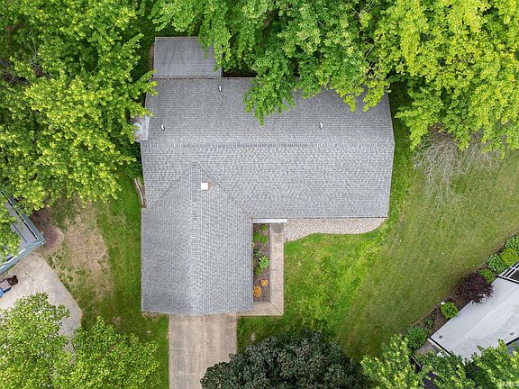 4th image of 1069 Mitten Dr