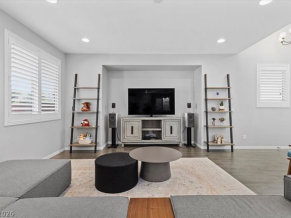 2nd image of 9008 Misty Leaf Ave